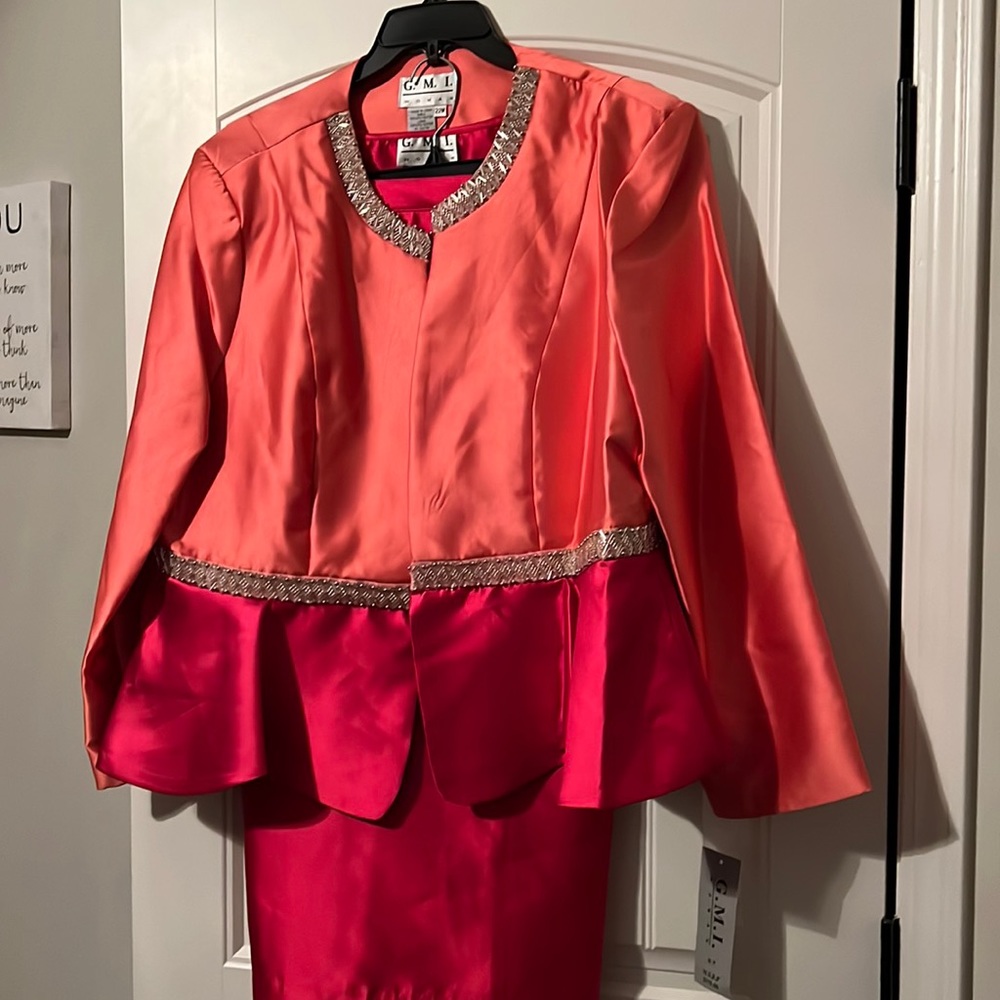 G.M.I. Woman’s 3-piece suit, size 22W